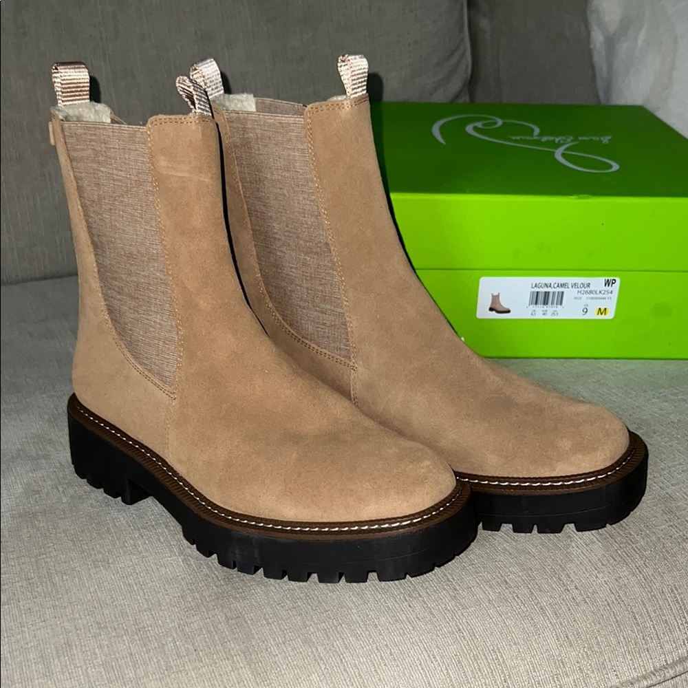 Sam Edelman Tan Ankle Boots with Chunky Sole and Elastic Panels